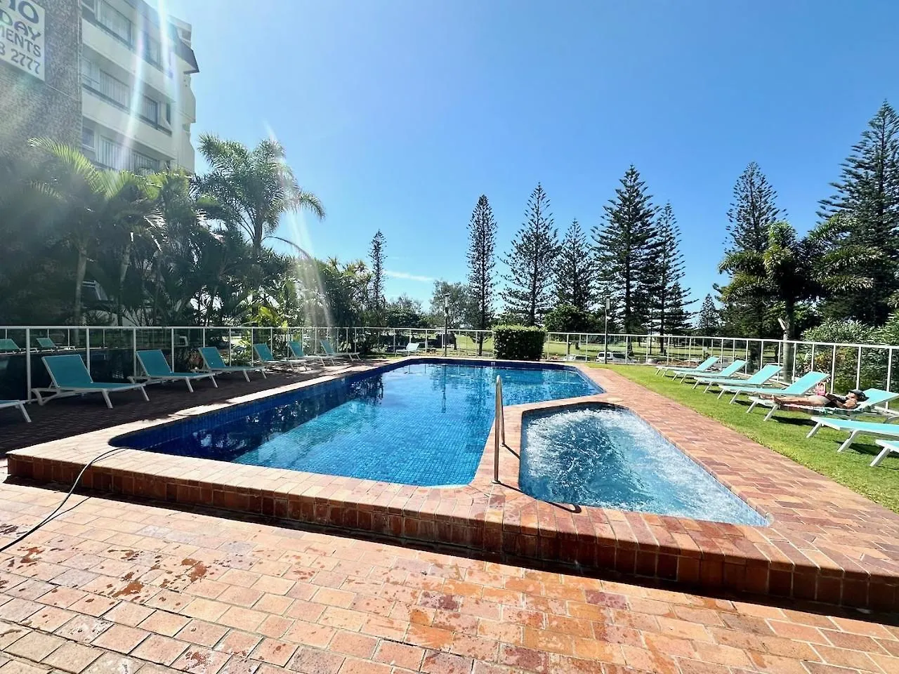Beach Haven 16E Gold Coast 0*,