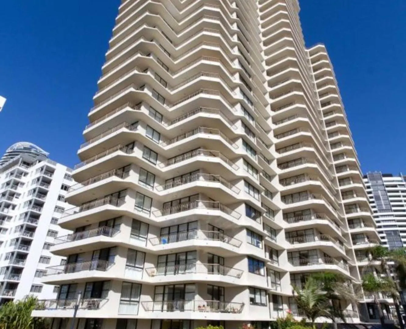 Beach Haven 16E Gold Coast 0*,